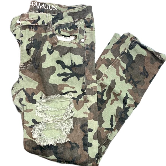 Camo Ripped Jeans - Picture 3 of 4